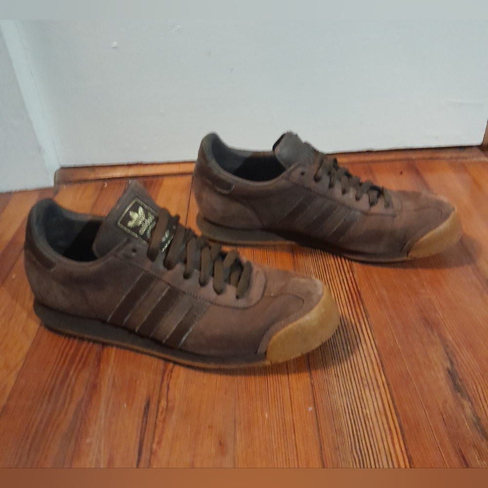 Adidas Samoas, size 10
